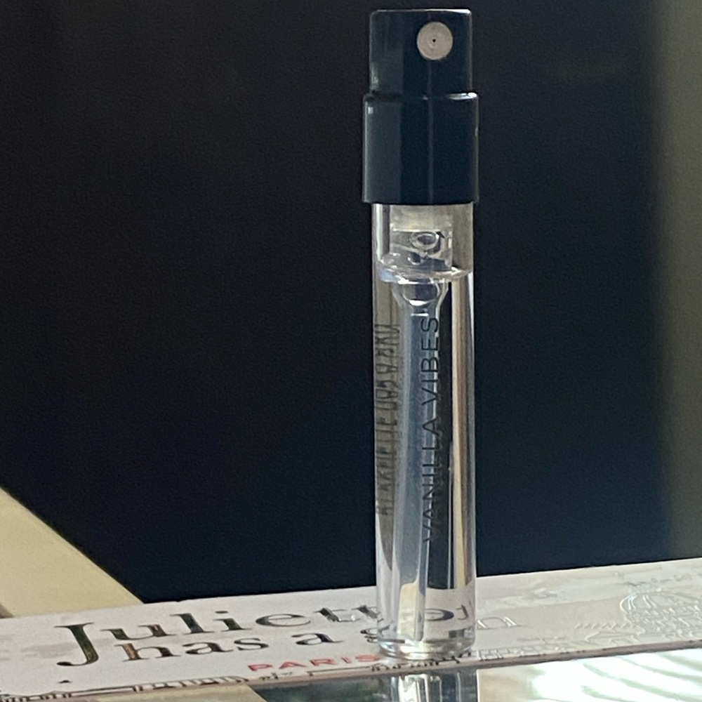 Juliette Has a Gun Vanilla Vibes Sample Spray - Clear - Picture 2 of 2
